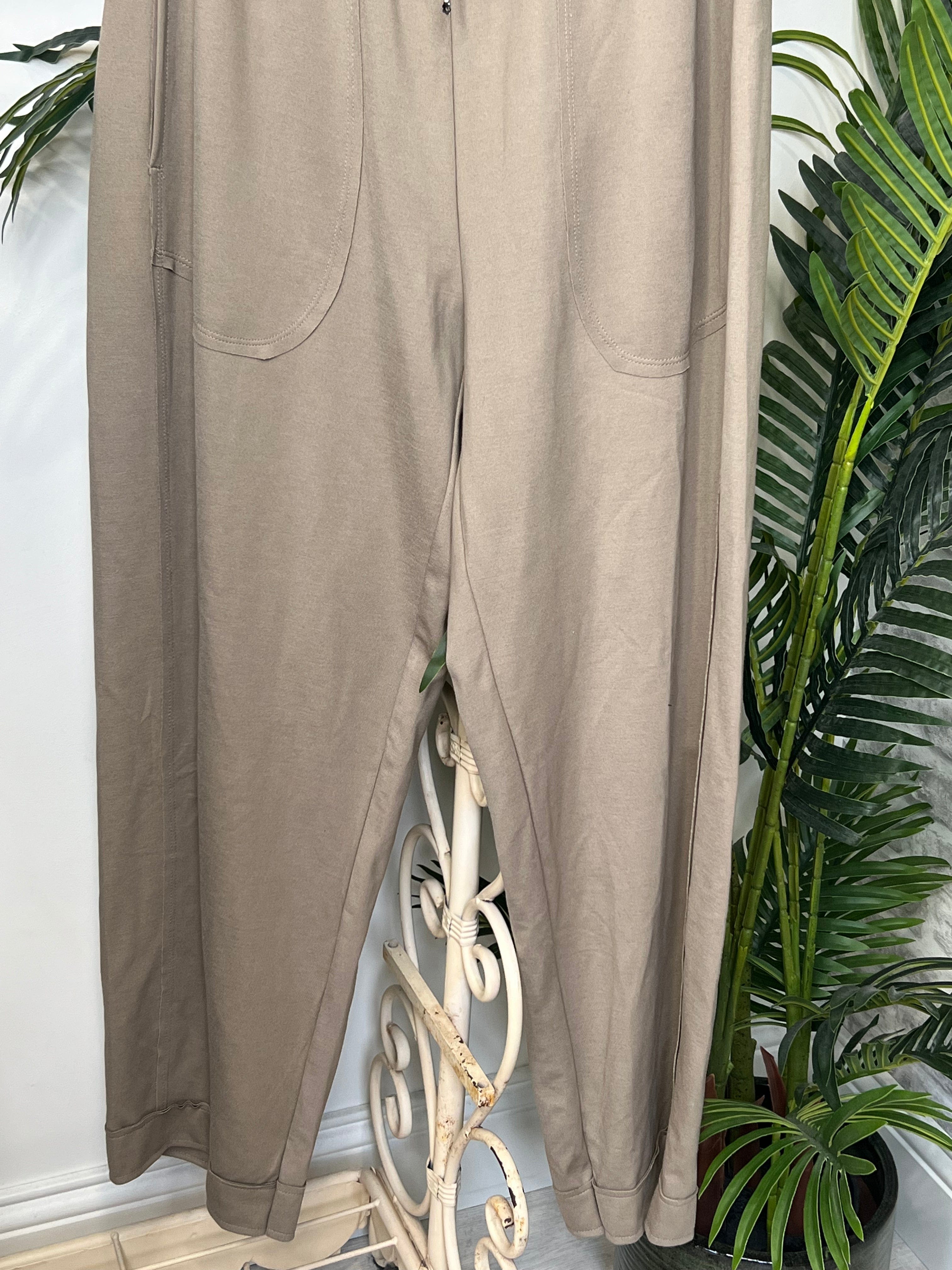 Ella Wide Leg Trousers In Beige