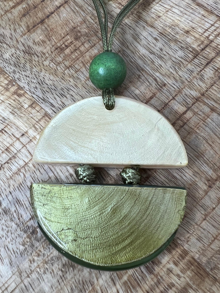 Nouvelle Half Circle Necklace In Green & Stone