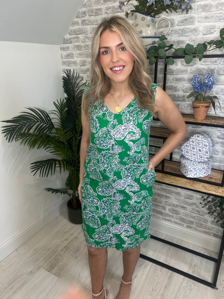 Lily & Me Laynie Paisley Dress In Green