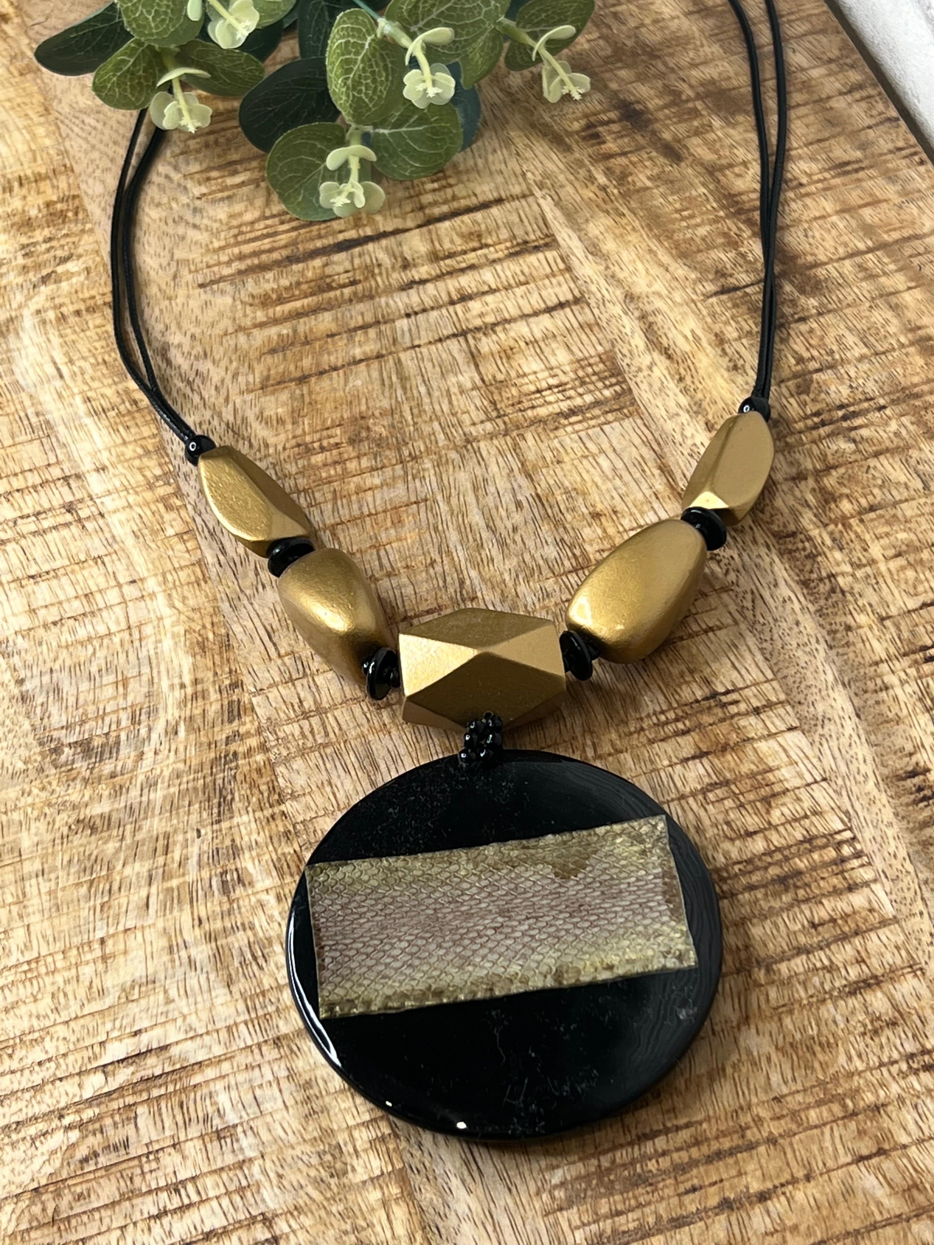 Nouvelle Black & Gold Circle Necklace