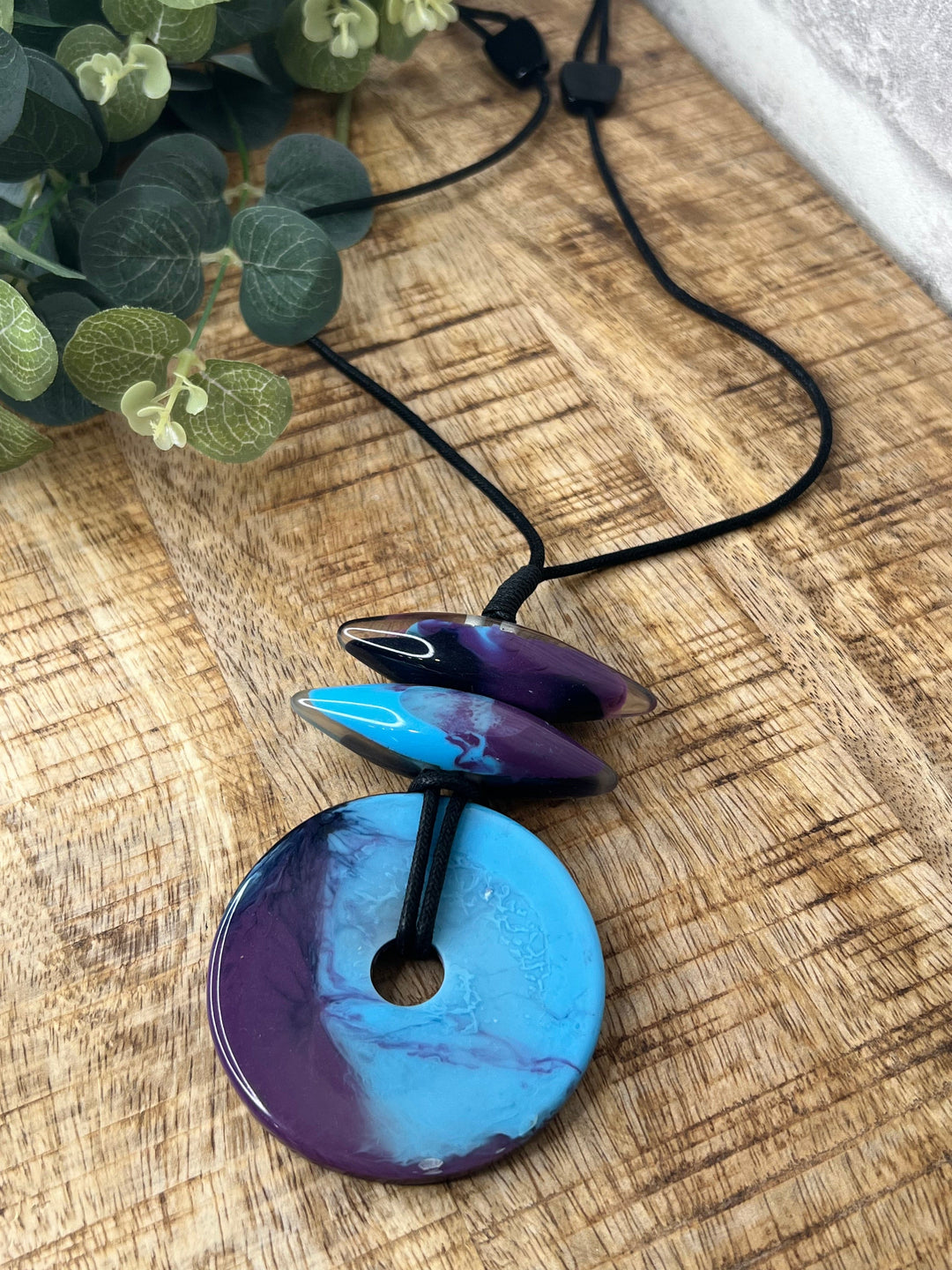 Nouvelle Circle Marble Necklace In Purple & Blue