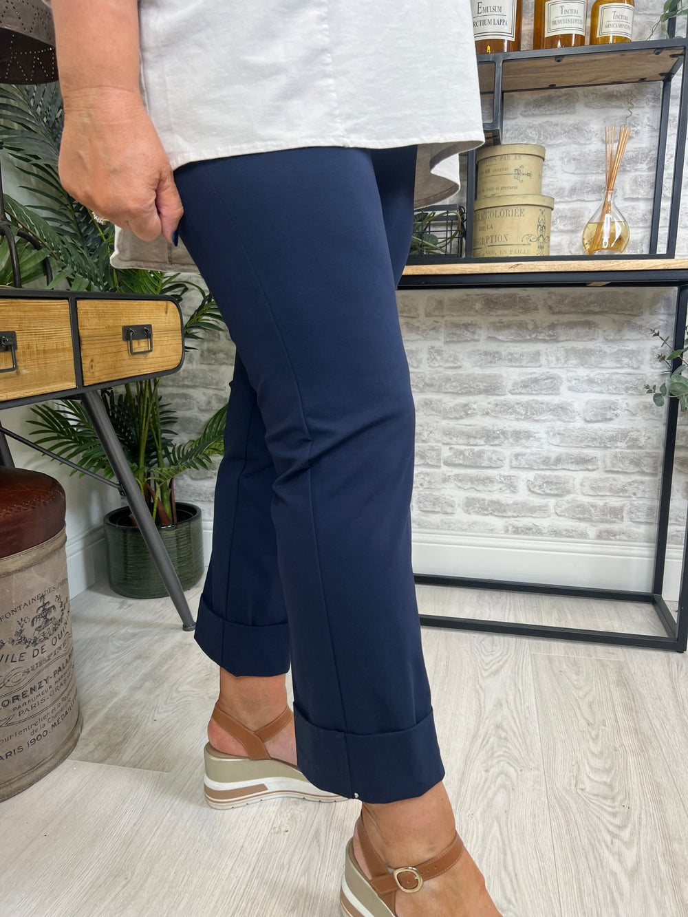 Peruzzi Cotton Turn Up Trousers In Navy - Crabtree Cottage