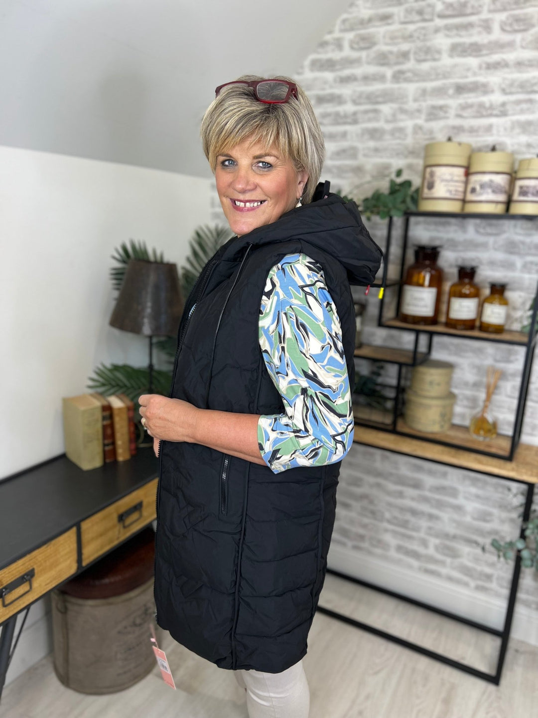 Sophie Quilted Gilet In Black - Crabtree Cottage
