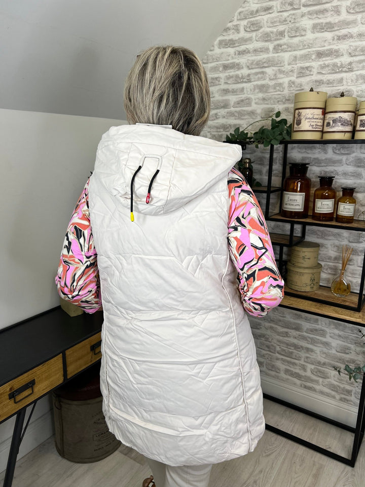 Sophie Quilted Gilet In Cream - Crabtree Cottage