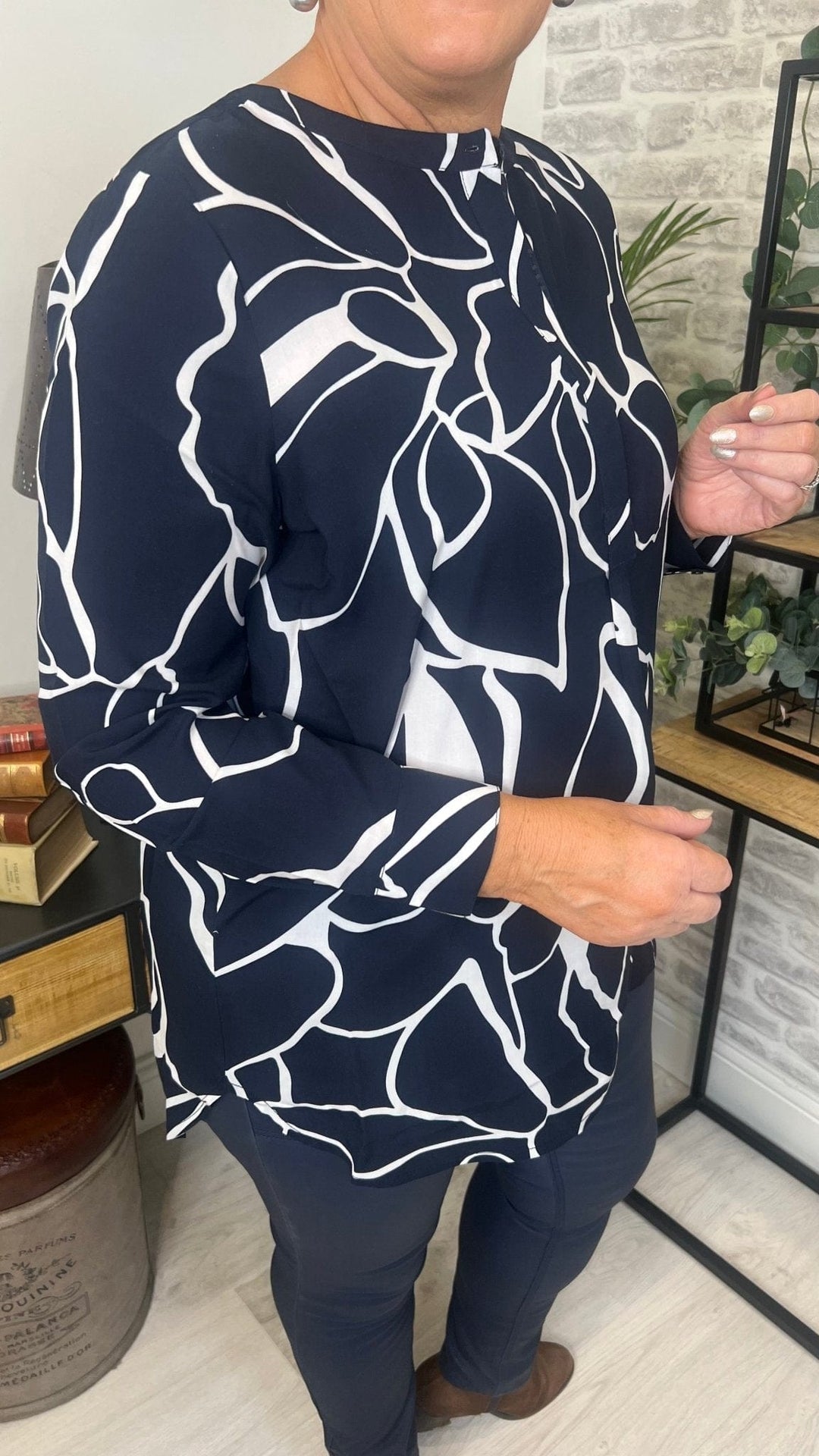 Street One Long Line Blouse In Navy & White